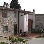 Borgo Medievale Di Poggio Pieve Relais, Food & Art