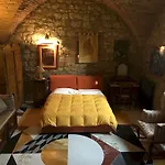 Borgo Medievale Di Poggio Pieve Relais, Food & Art 팜스테이 *