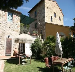 Borgo Medievale Di Poggio Pieve Relais, Food & Art