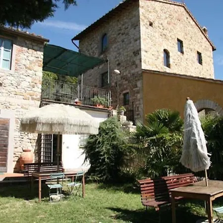 Çiftlik konaklama Borgo Medievale Di Poggio Pieve Relais, Food & Art