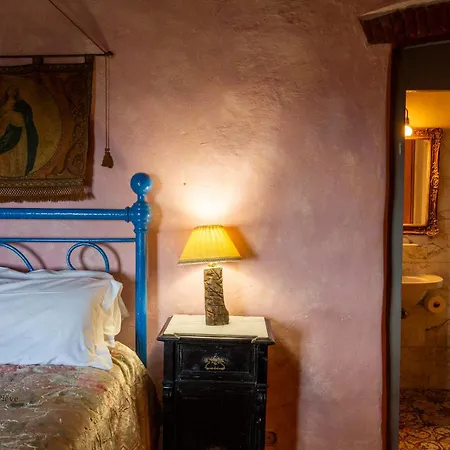 Borgo Medievale Di Poggio Pieve Relais, Food & Art *